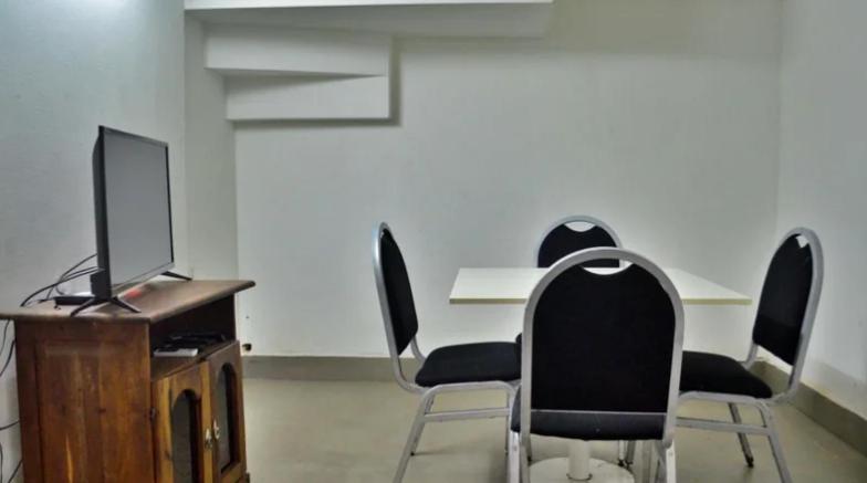 Silencioso Con Patio Apartment
