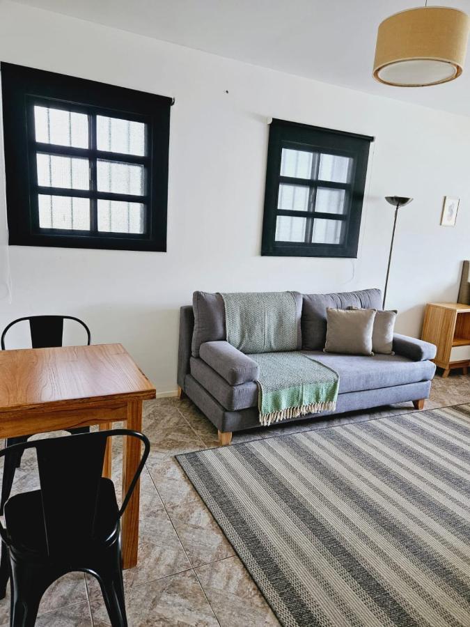 Juncal 2736 Studio Apartment *