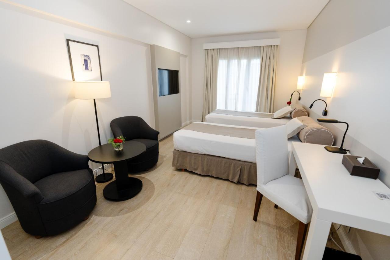 Loi Recoleta Hotel