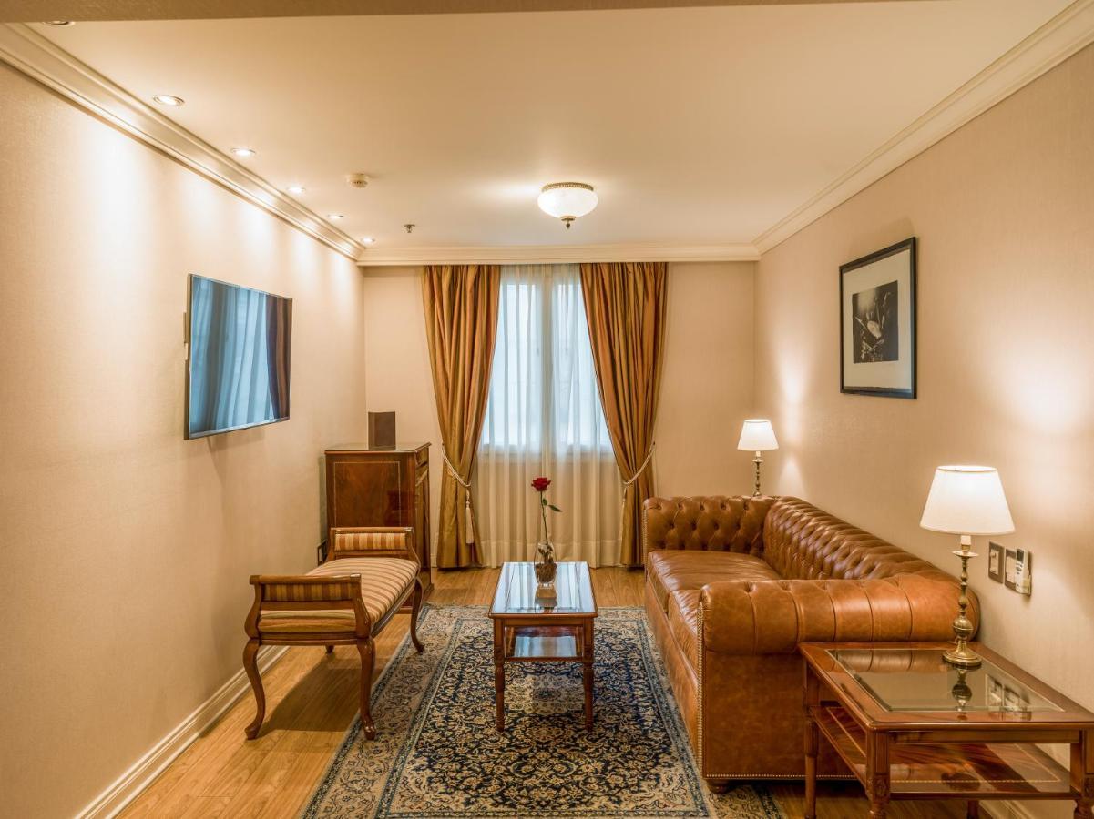 Melia Recoleta Plaza 5*