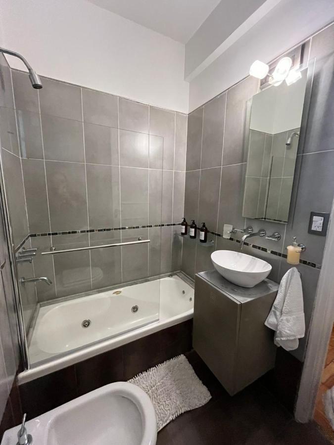 Apartment Luminoso Y Comodo 2 Bdr En Colegiales 5pax *