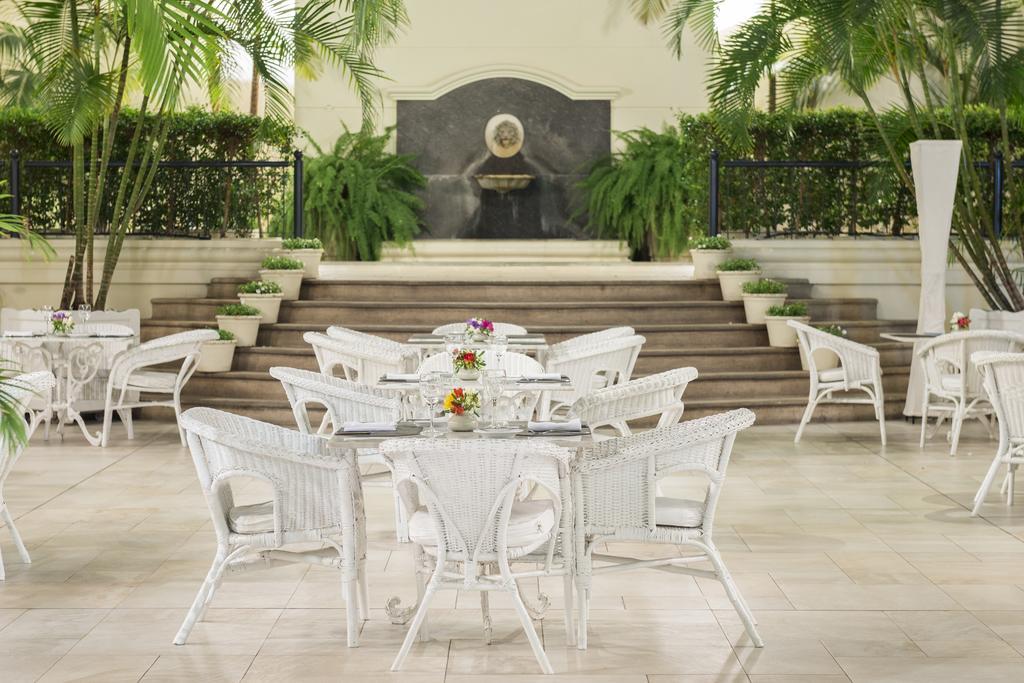Loi Recoleta Hotel