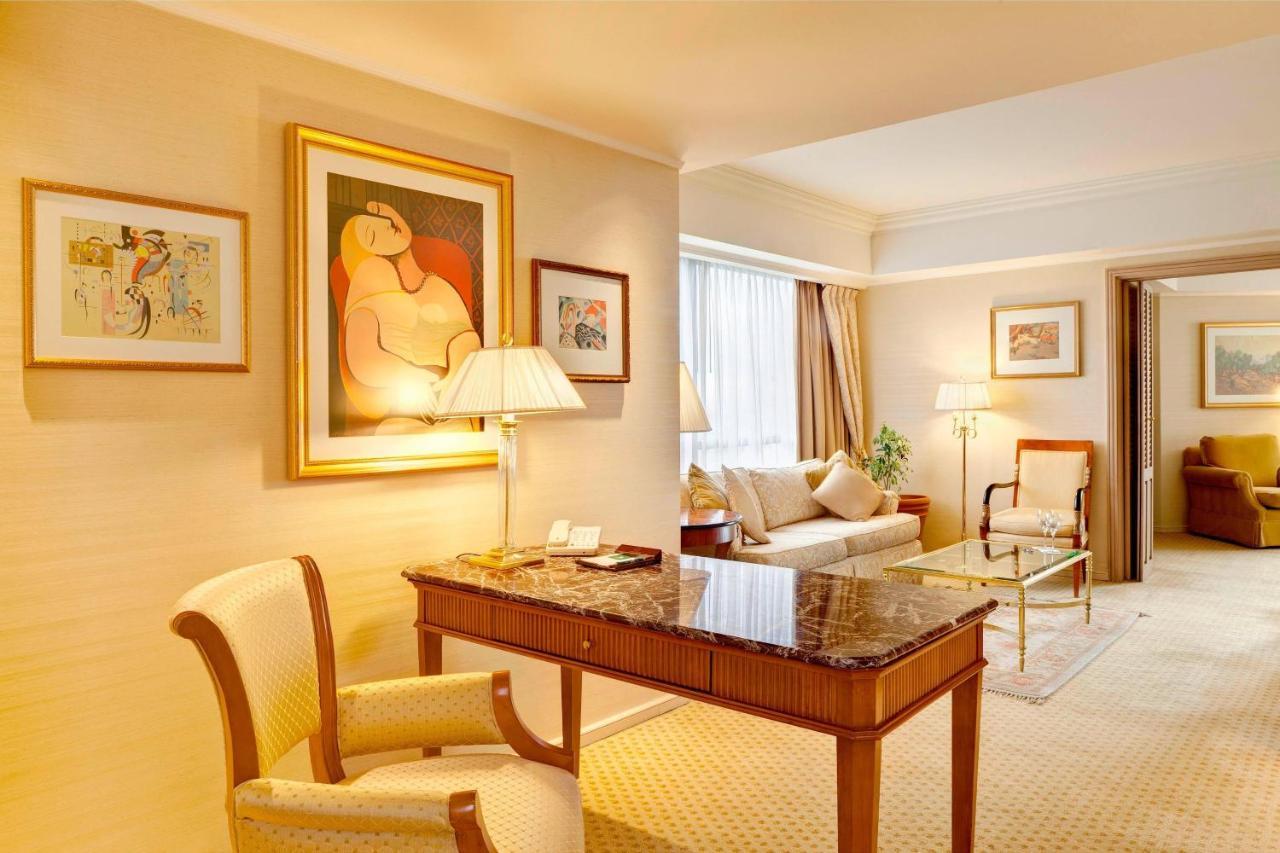 Park Tower, A Luxury Collection Hotel,