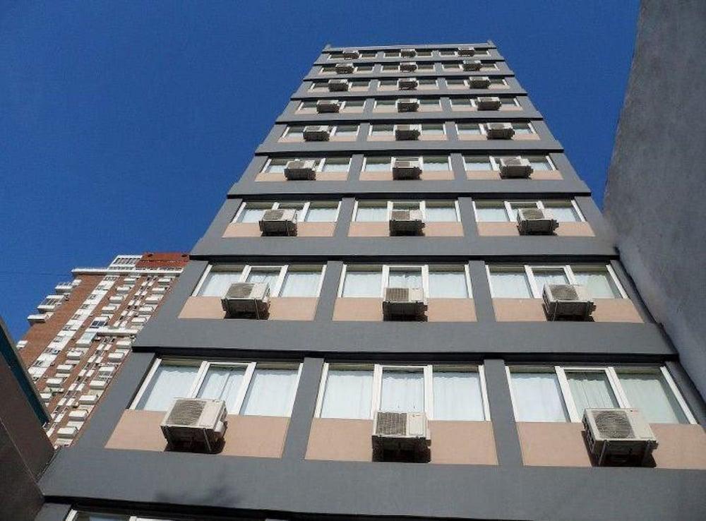 Juramento De Lealtad Townhouse