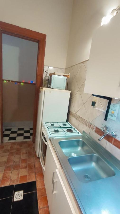 Hostel Dante Y Compania