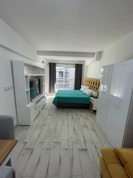 On Pringles Apartment *