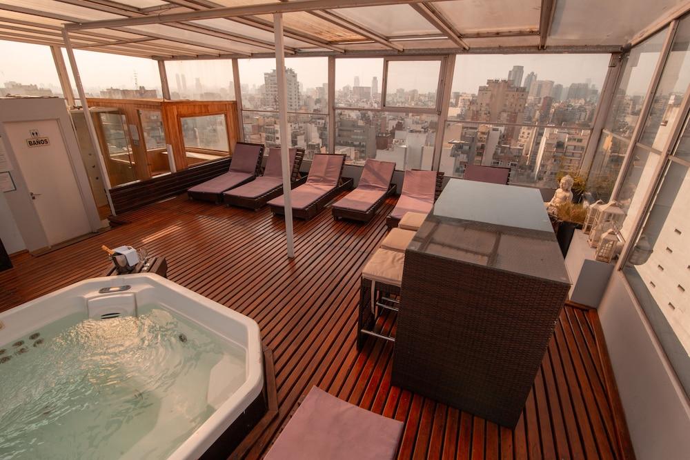 Isi Baires Aparthotel
