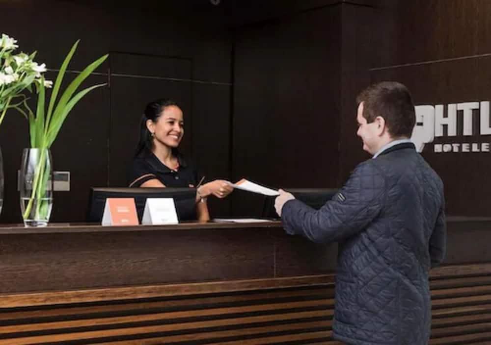 Hotel Htl Baires