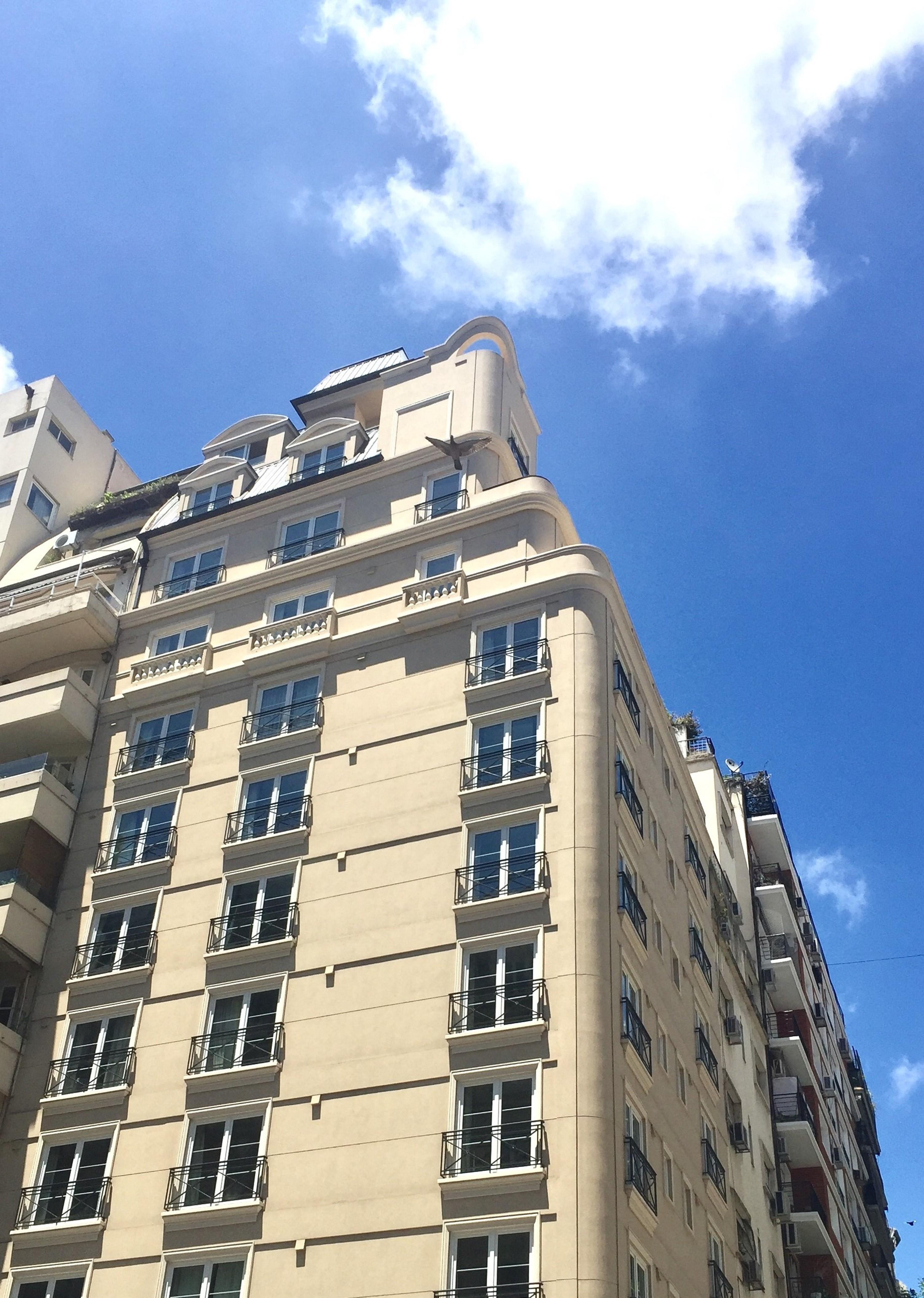 Carles Hotel