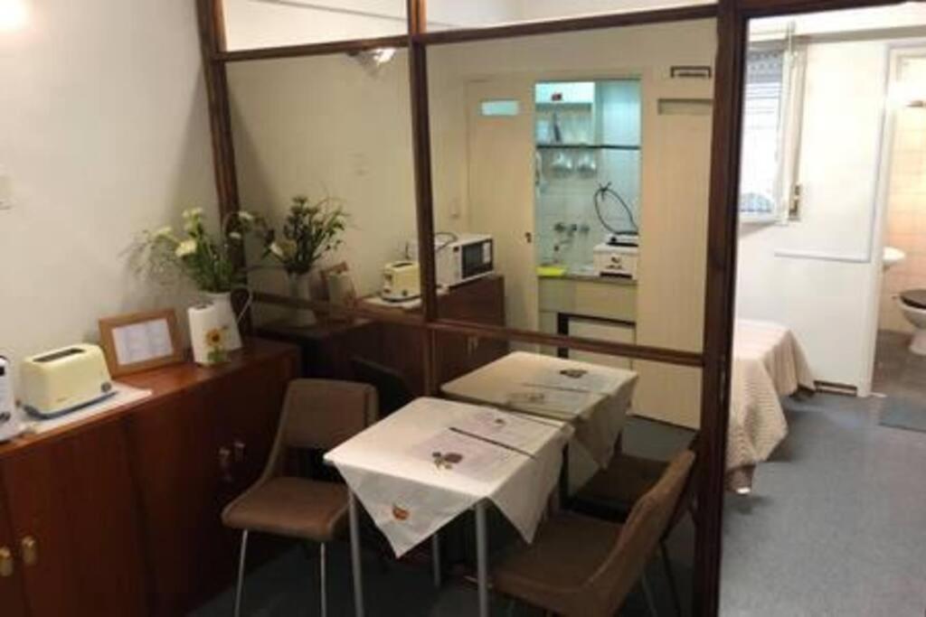 Ideal Para Amigos Y Parientes En Pleno Microcentro Buenos Aires