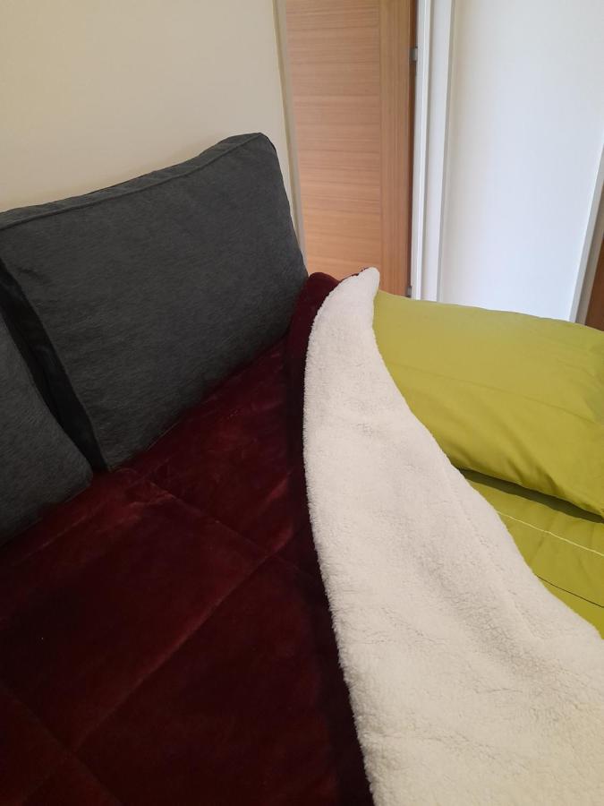 Serrano Suites: Modern Comfort Near Movistar Arena Apartment *