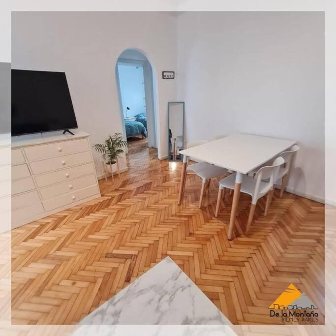 De La Montana • Palermo Apartment *