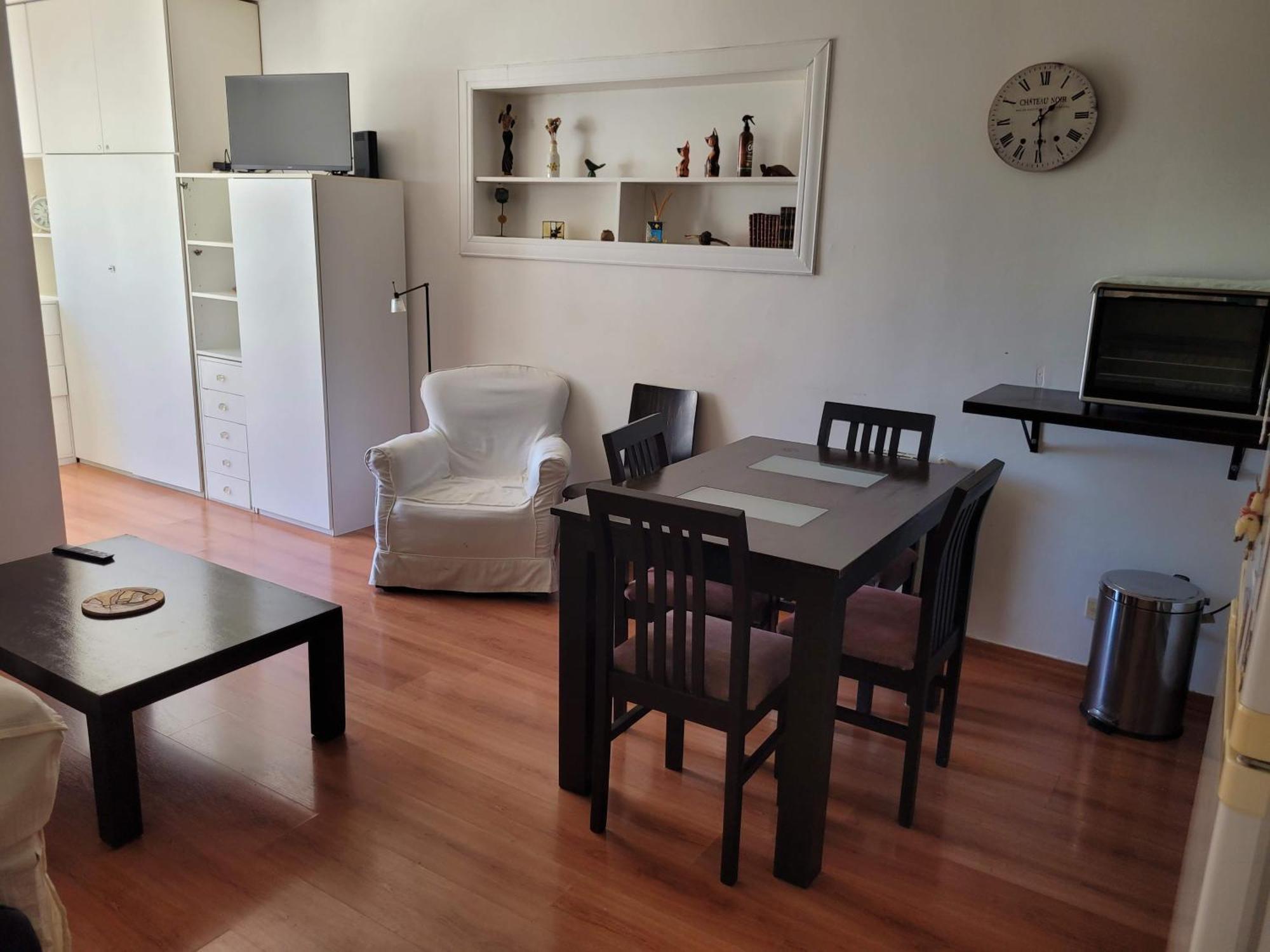 Apartment Studio En Recoleta, Calido Y Colorido