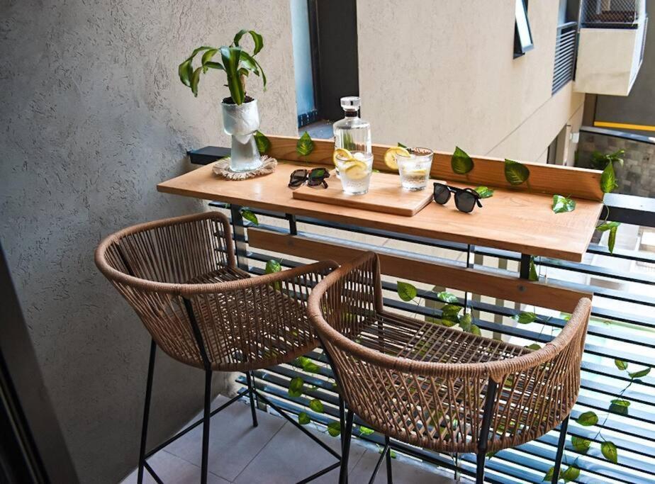 Stylish Pool Retreat In Exclusive Area By Palermo Apartment *