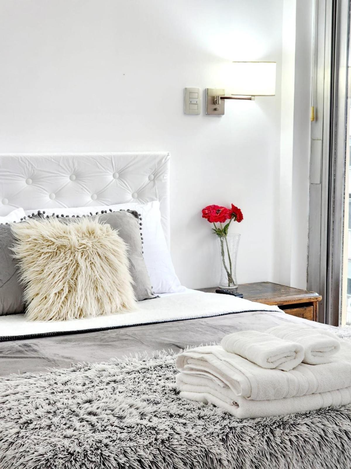 Av Cordoba 2 Ambientes Apartment