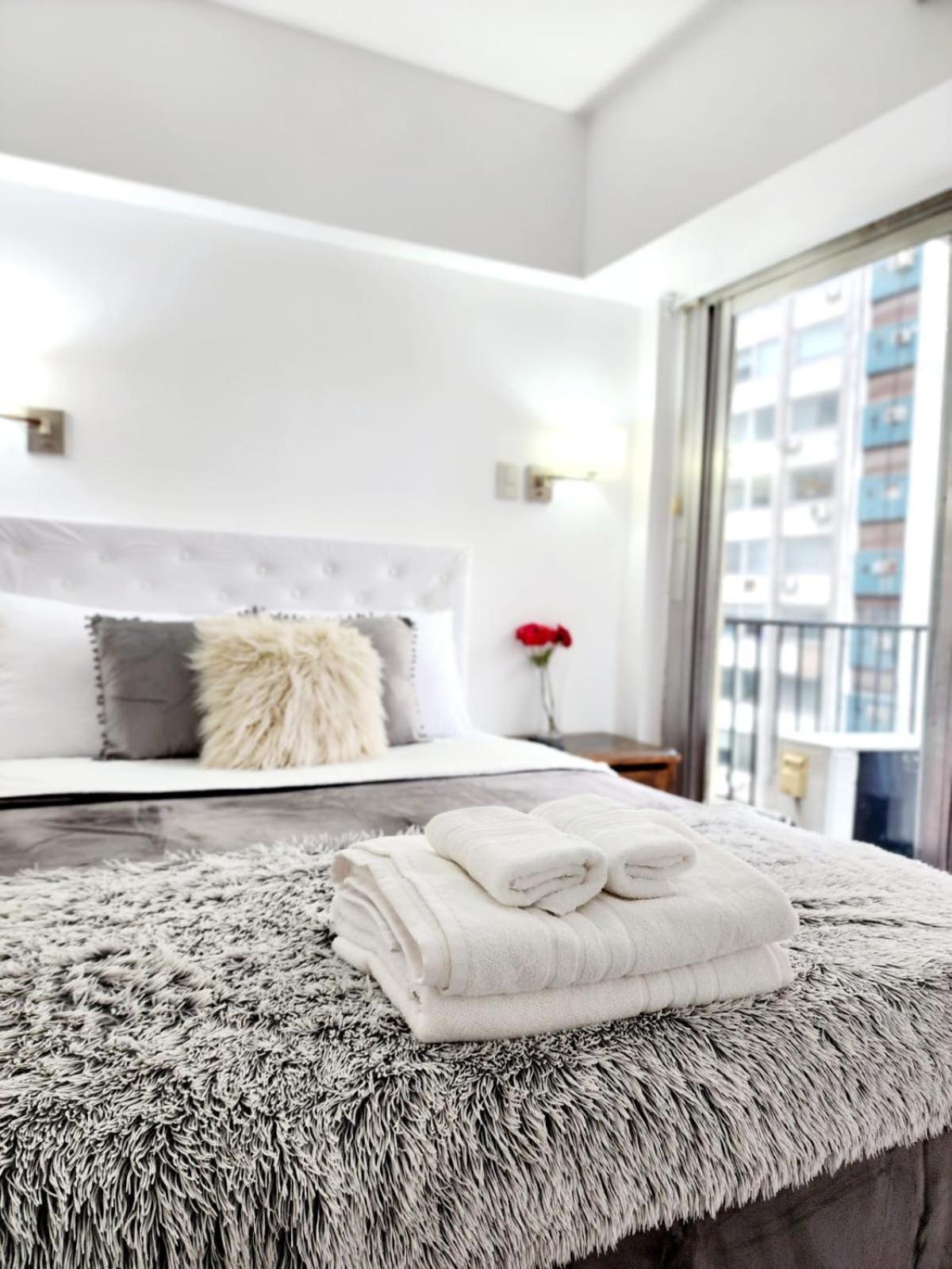 Av Cordoba 2 Ambientes Apartment