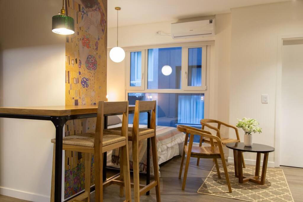Dahlia Deluxe Studio Apartment