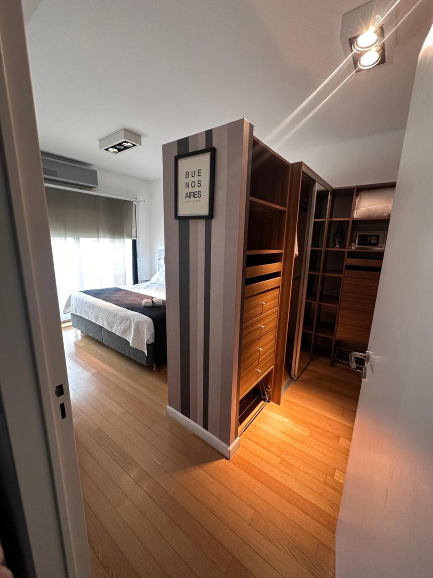 Live Apartment *