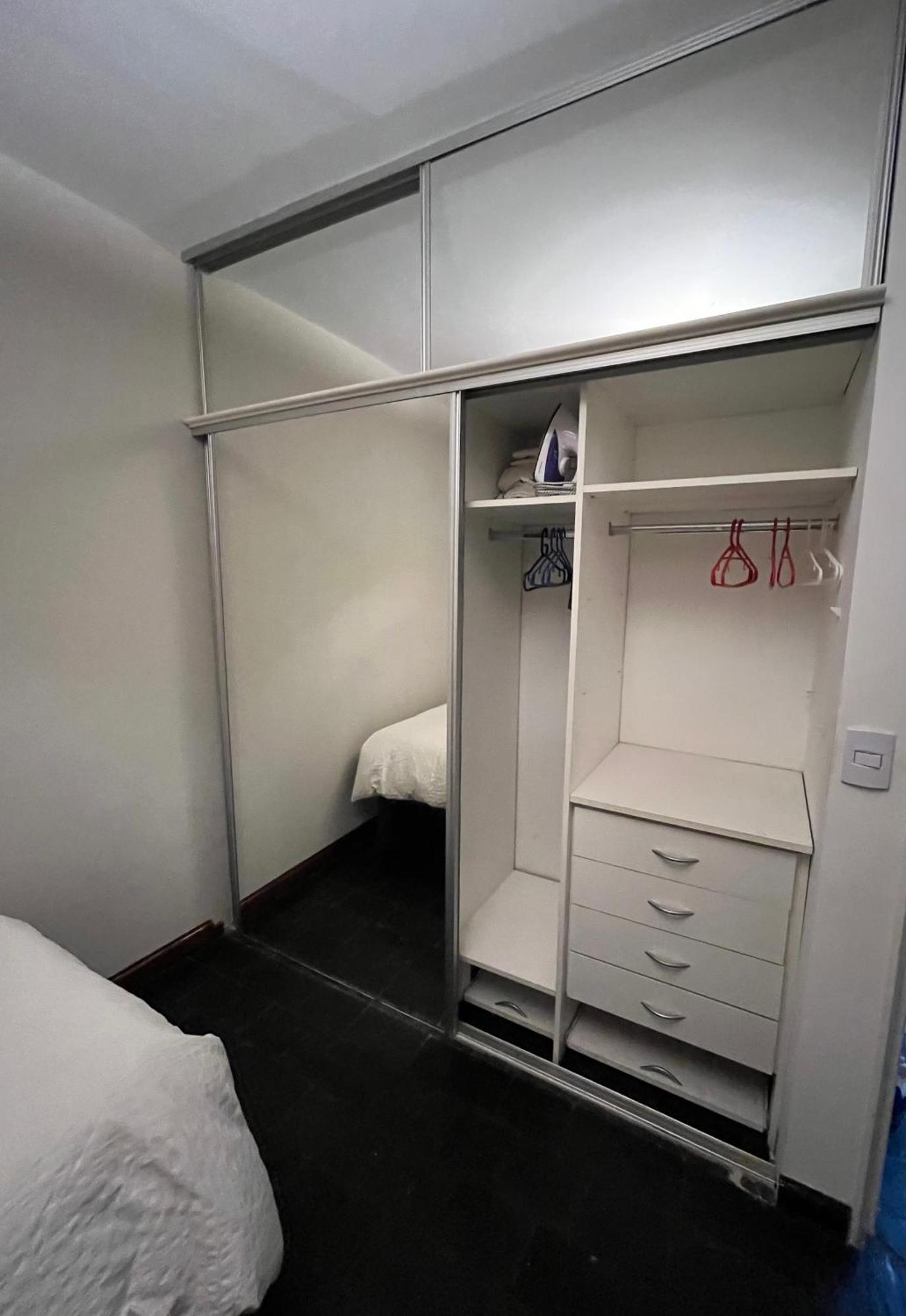 Y Bano Privado Mujeres En Recoleta Homestay Buenos Aires