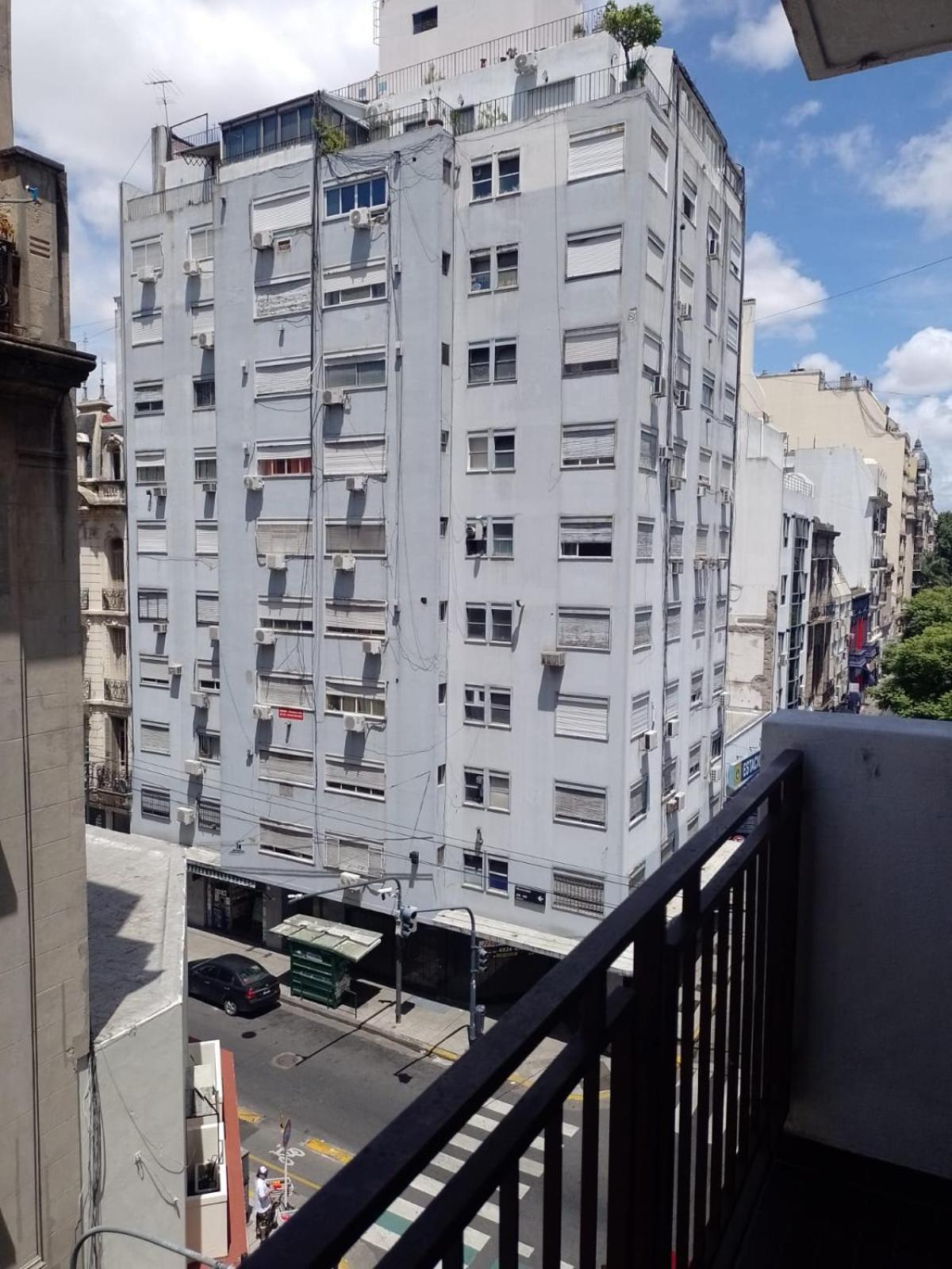 Sarmiento Estudio Apartment *