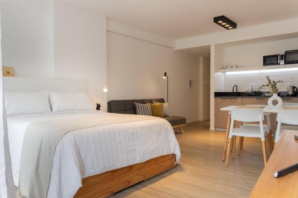 Agueero 1468 I By Depptoe Apartment *