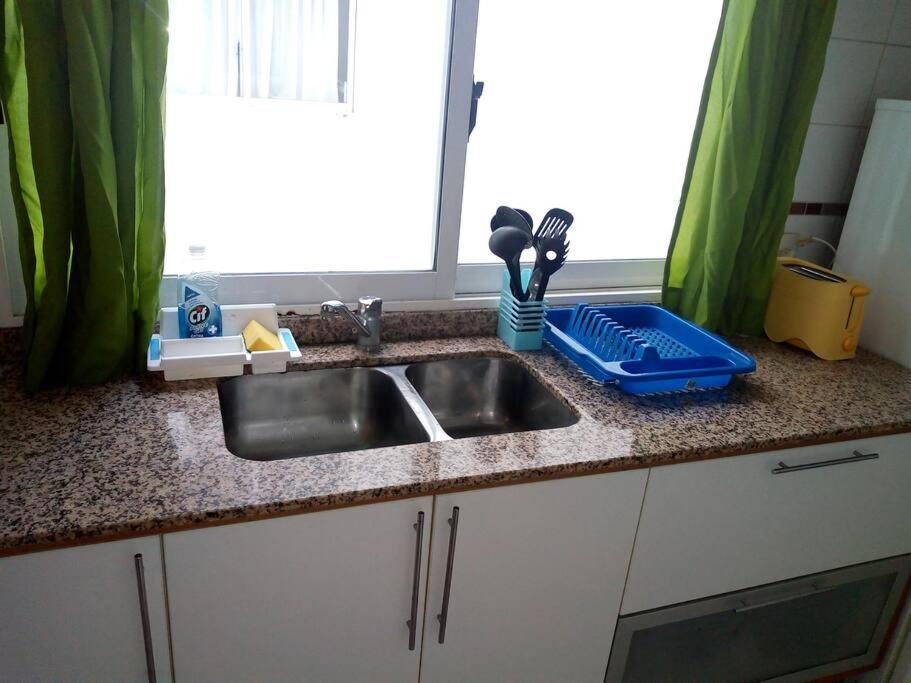 Departamento De 2 Ambientes Amoblado Con Cochera!! Apartment