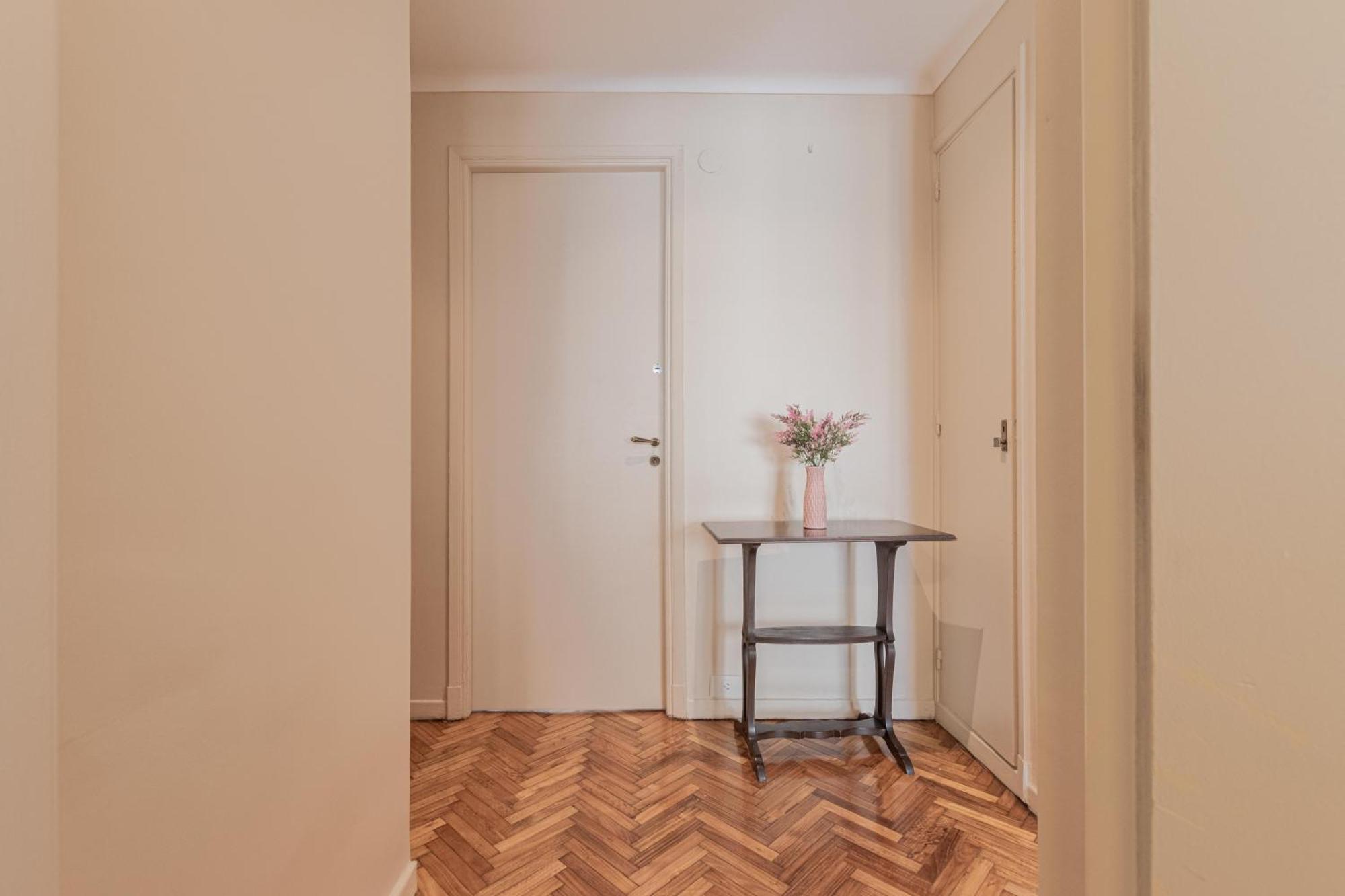 Fliphaus Libertador 1100 - 3 Bd Recoleta Apartment *