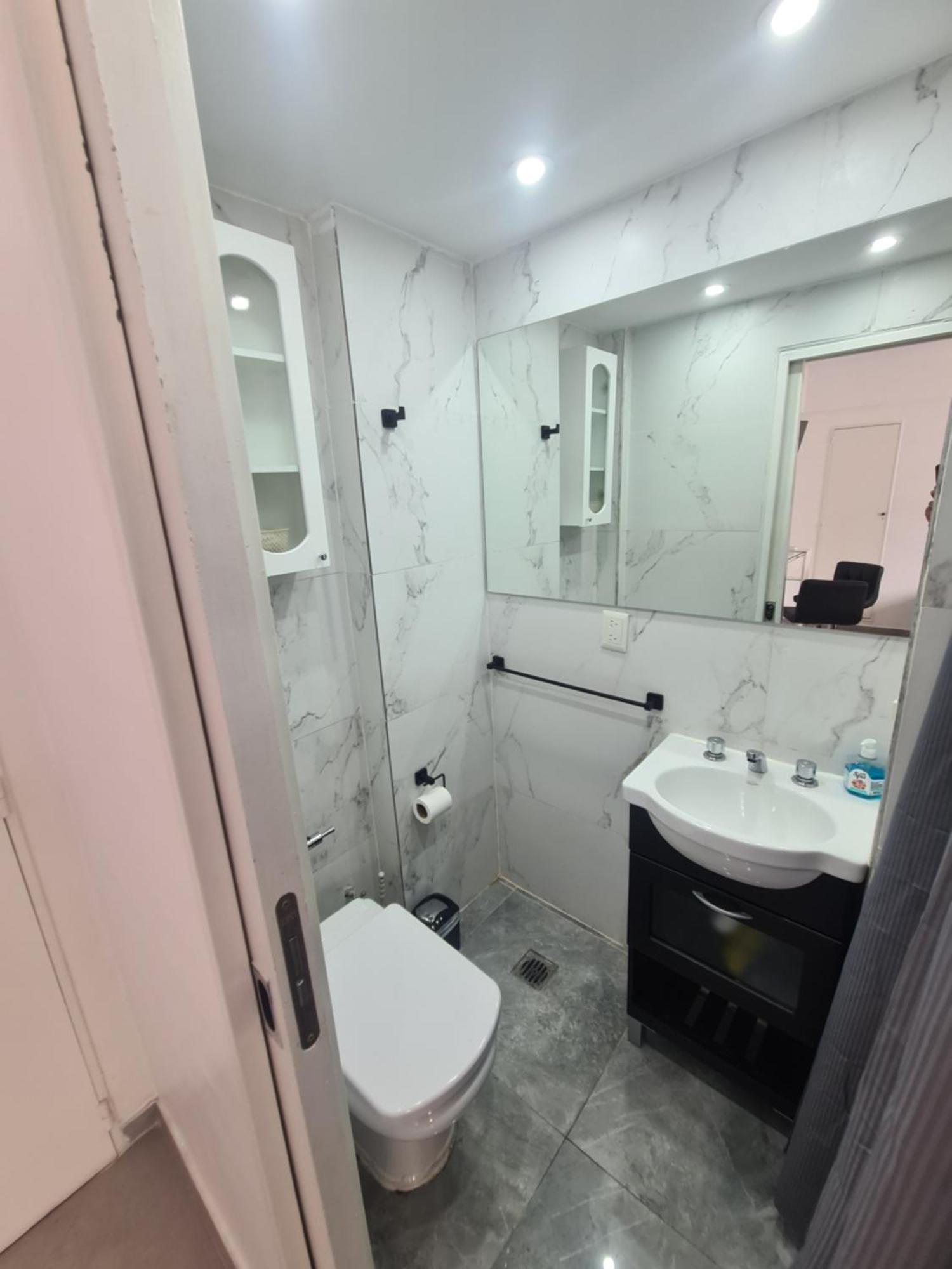 Av. Corrientes 1670 - Paseo La Plaza - Apartment