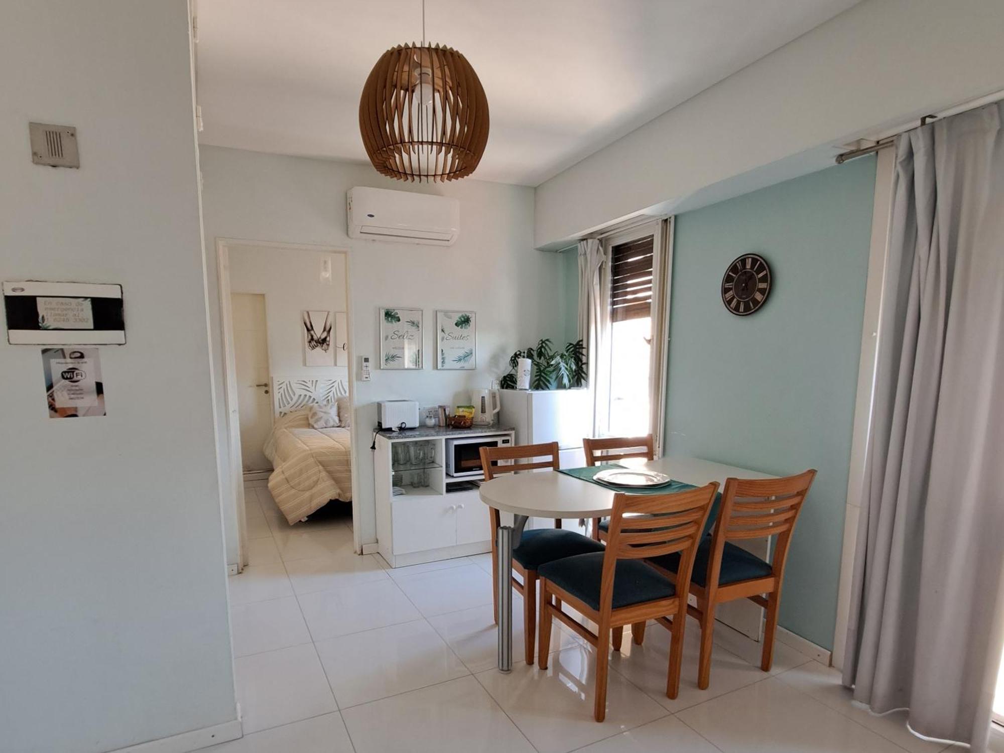 Seliz Luminoso, Con Cochera Auto Mediano O Pequeno Apartamento Buenos Aires