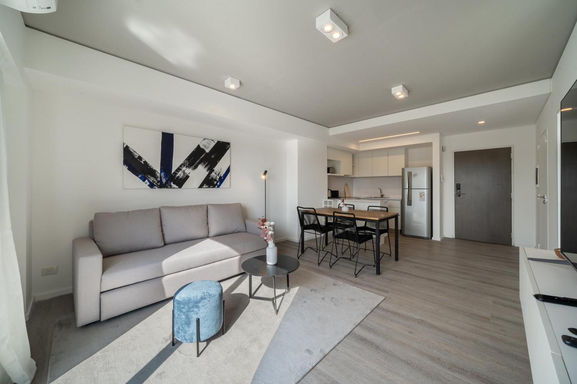 La Vie Palermo Hollywood Apartment