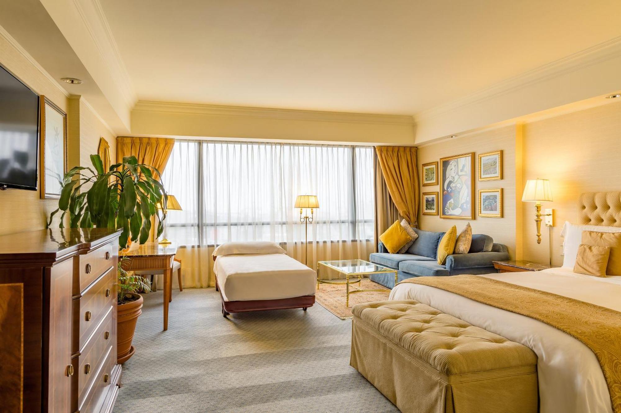 Park Tower, A Luxury Collection Hotel, Hotel