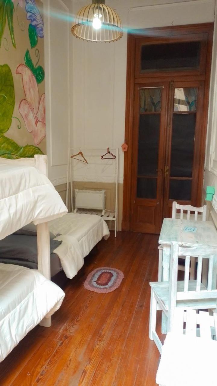 Hostel Dante Y Compania *