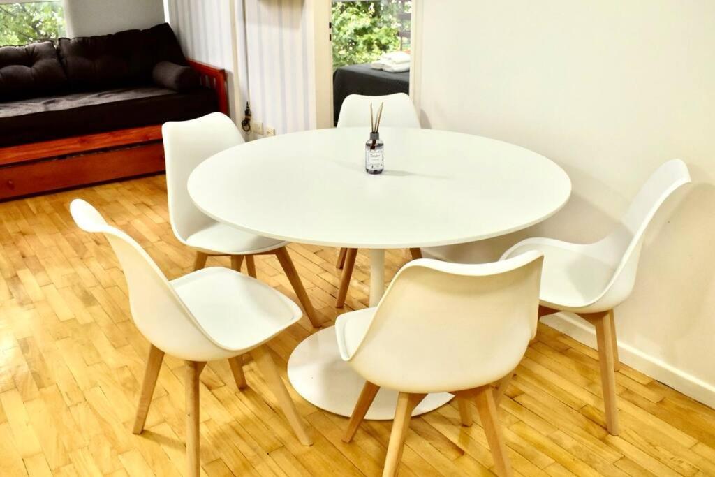 Amplio Piso, Con Cochera 2 2 Banos La Rural, Shopping Mall Arcos Apartamento Buenos Aires