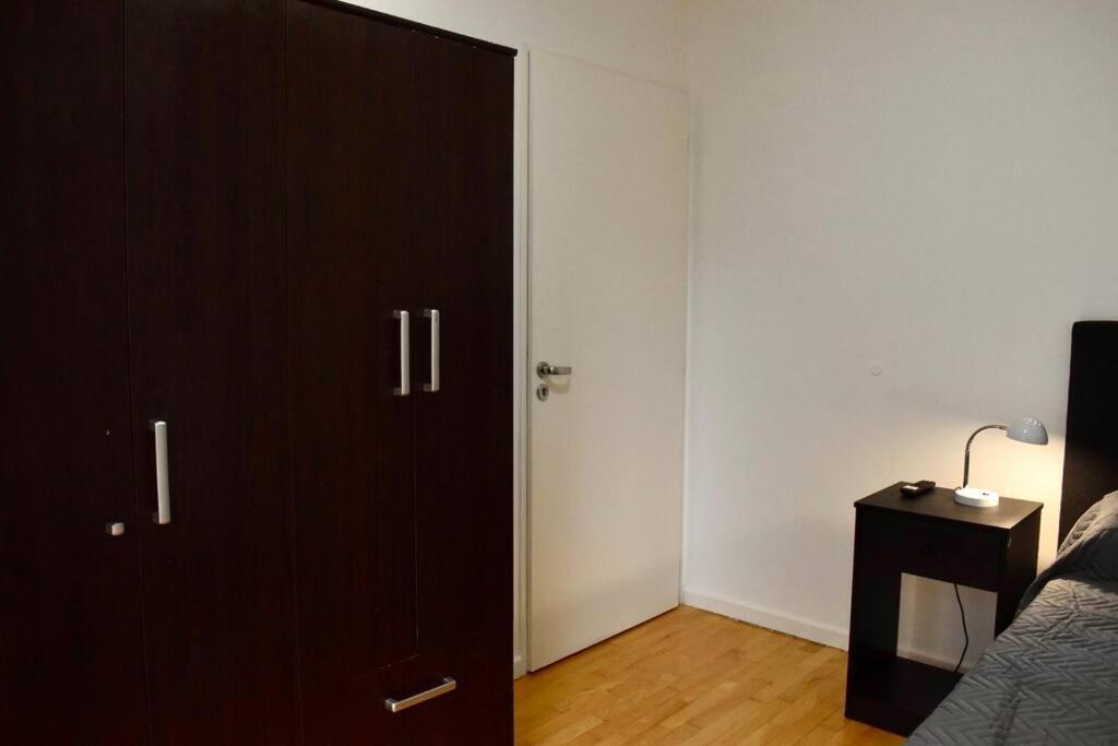 Amplio Piso, Con Cochera 2 2 Banos La Rural, Shopping Mall Arcos Apartamento Buenos Aires