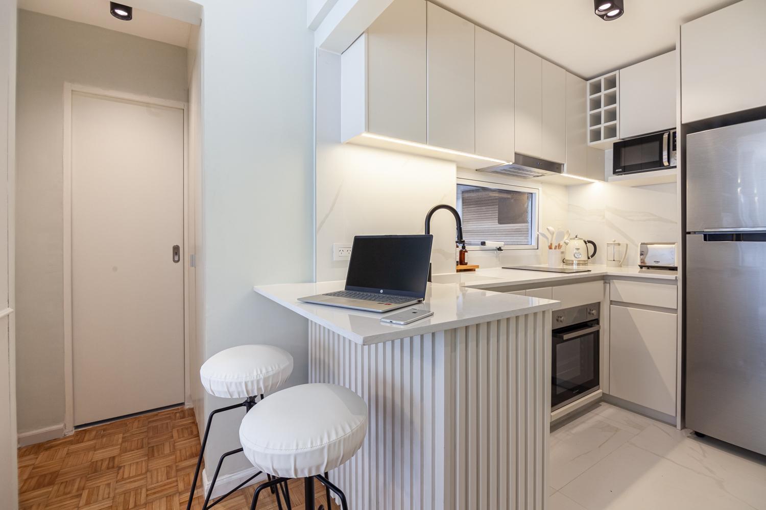 Prime In Palermo Location W/balcony. Work-stay Speed Internet Washer/dryer Unit Buenos Aires