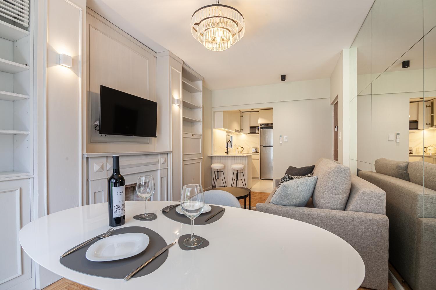Prime In Palermo Location W/balcony. Work-stay Speed Internet Washer/dryer Unit Apartment Buenos Aires