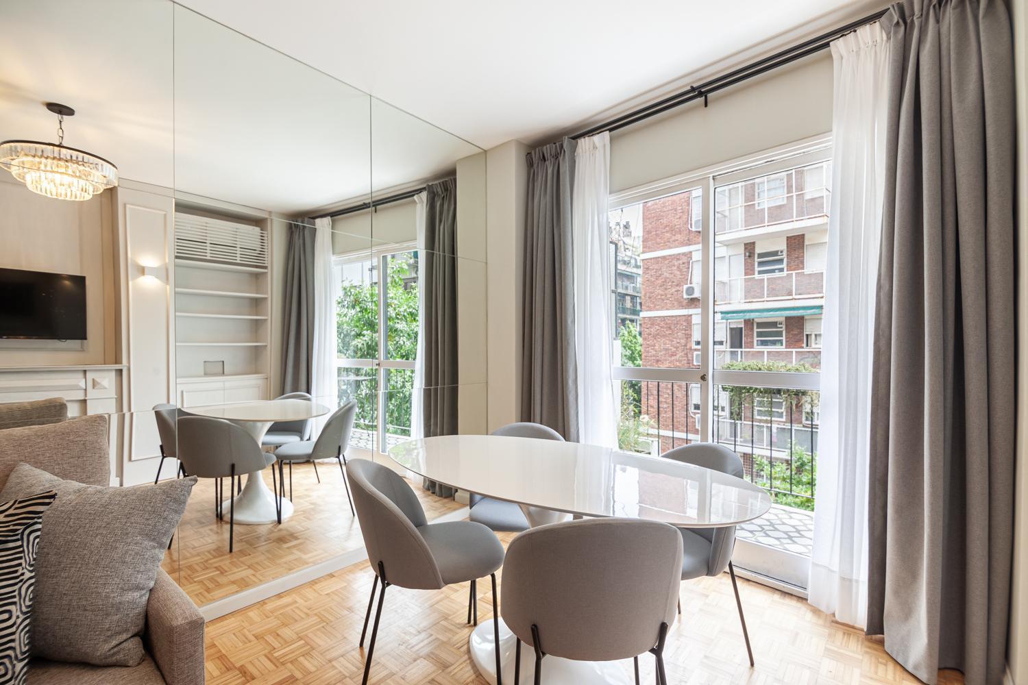 Prime In Palermo Location W/balcony. Work-stay Speed Internet Washer/dryer Unit Apartment Buenos Aires