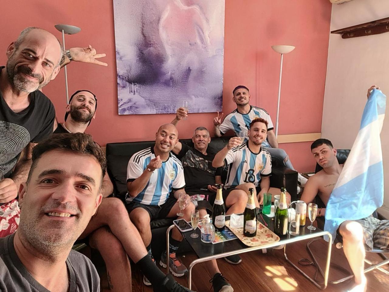 Lgy Only Men * Buenos Aires