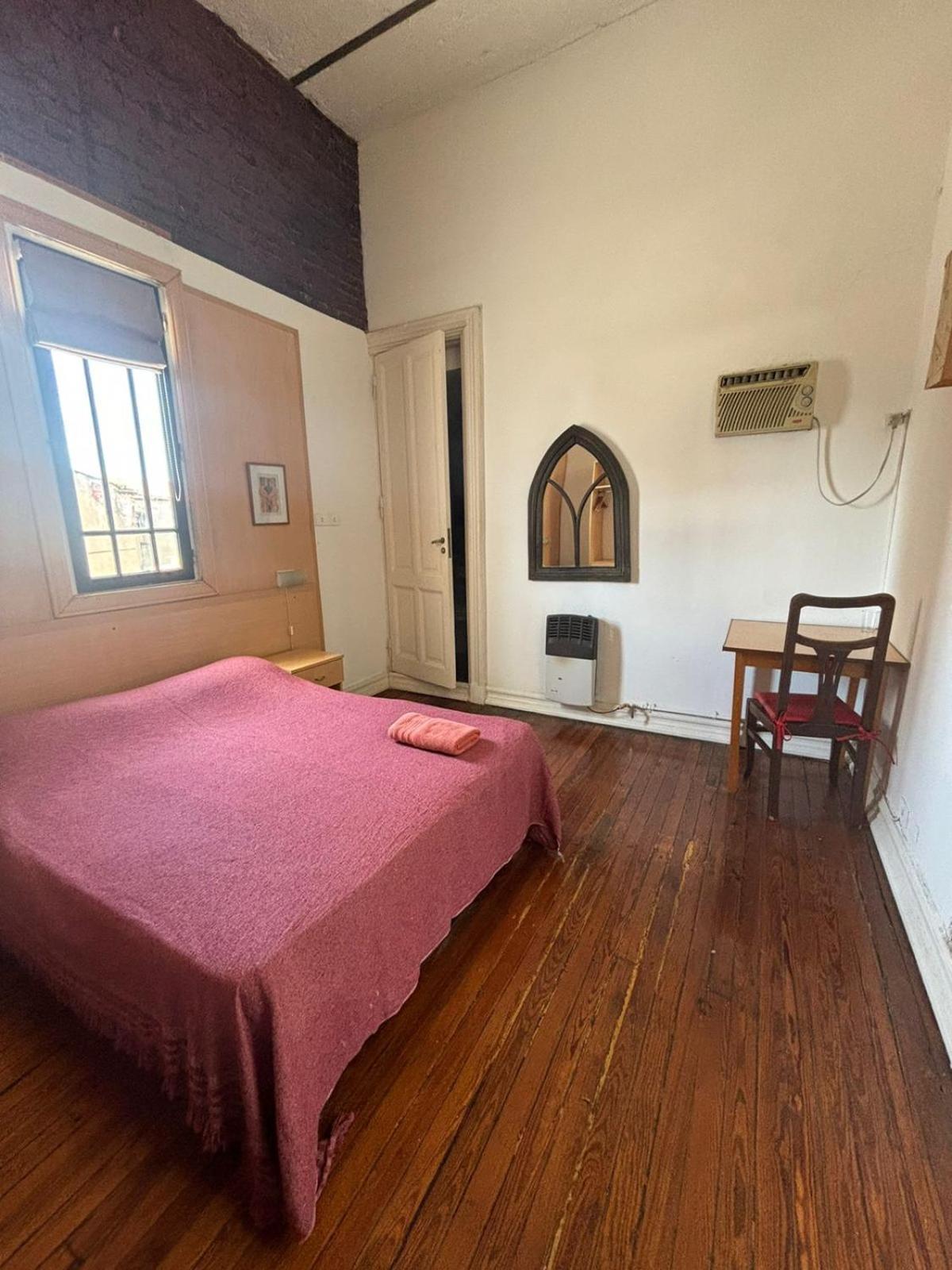Lgy Only Men Bed & Breakfast *