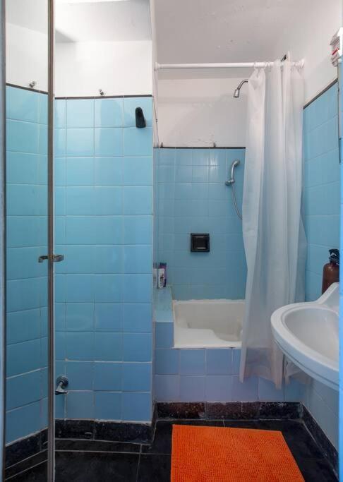 Departamento A Metros De Plaza Dorrego, San Telmo Apartment *