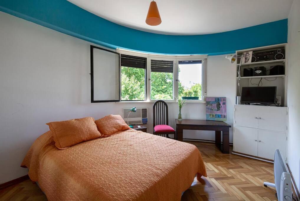 Departamento A Metros De Plaza Dorrego, San Telmo Apartment *