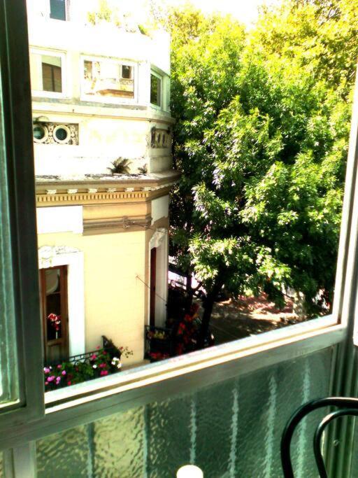 Departamento A Metros De Plaza Dorrego, San Telmo *