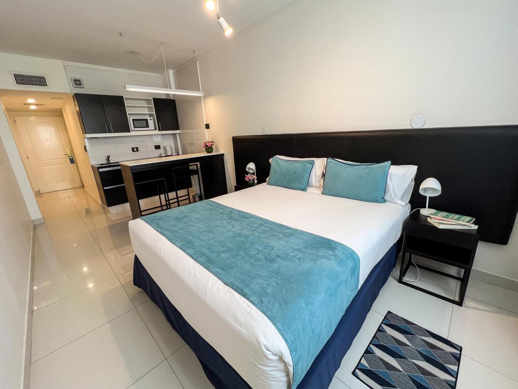 Hotel Cyan Recoleta 4*