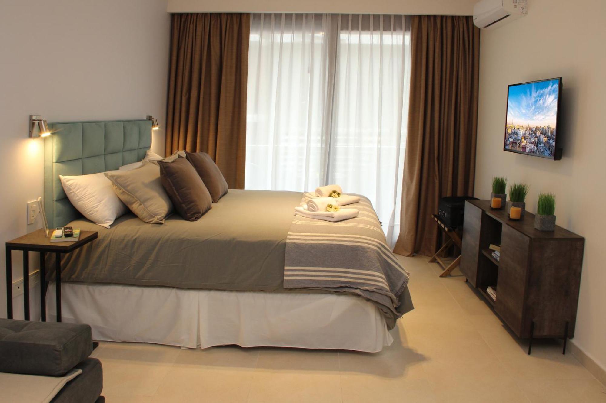 In House Ba - College Aparthotel