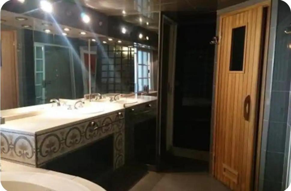Santelmo Casona Unica 4pisos Full Terraza Piscina Quincho Parrilla Ascensor 2jacuzzis Sauna 7dorm 6banos Holiday home Buenos Aires
