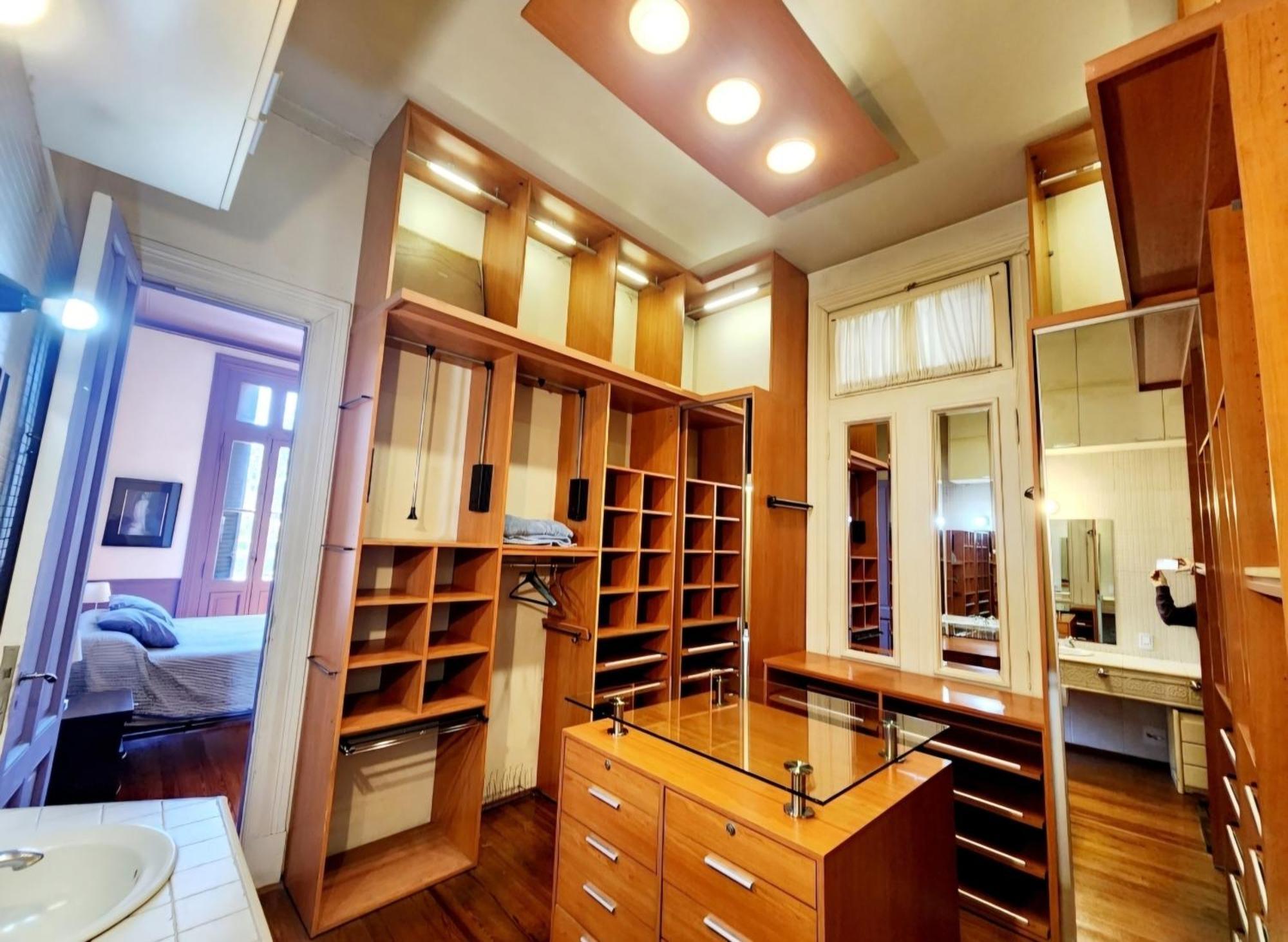 Holiday home Santelmo Casona Unica 4pisos Full Terraza Piscina Quincho Parrilla Ascensor 2jacuzzis Sauna 7dorm 6banos Buenos Aires