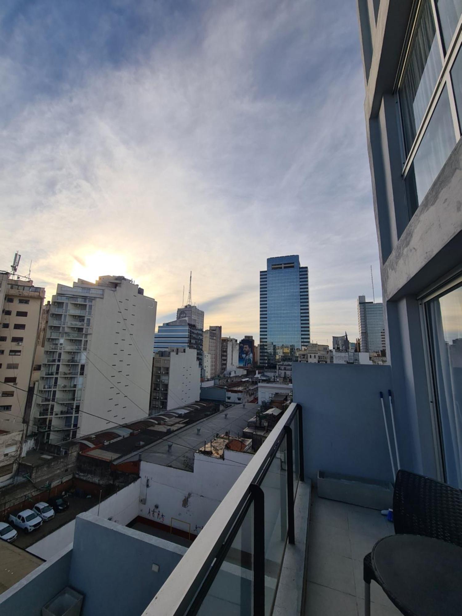 Departamento Amplio Piso Alto Balcon Muy Luminoso En San Telmo 93 Buenos Aires