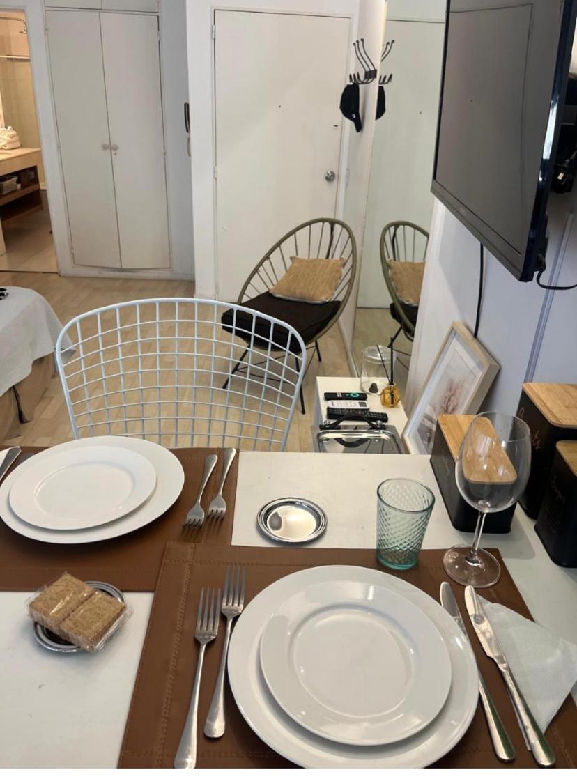 Lovely And Quiet Studio In The Heart Of Recoleta Apartment