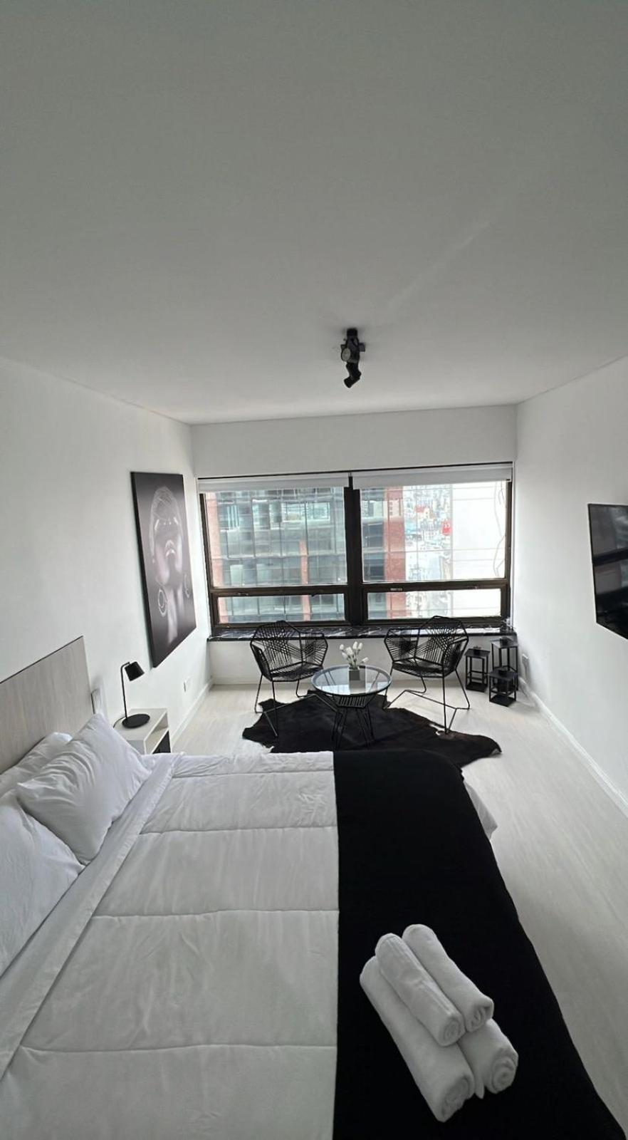 Black & White - Cerca Del Obelisco Apartment Buenos Aires