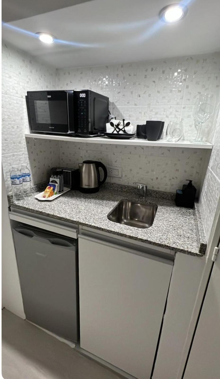 Apartment Black & White - Cerca Del Obelisco
